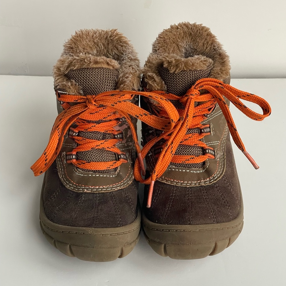 OshKosh B’gosh Marley Boys 9 Winter Boots Brown Suede Leather Fur Lined Tie